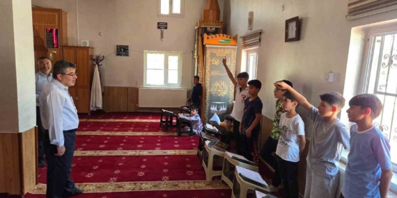 İpekyolu Müftüsü Tavlaşoğlu’dan Kur’an kurslarına ziyareti