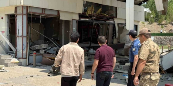 Kaymakamı Bulut, petrol istasyonunda incelemelerde bulundu