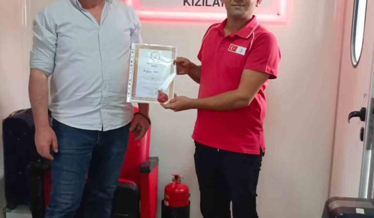 ozalpta-cok-kan-bagisi-yapanlara-madalya-verildi-A7kLVNGT.jpg