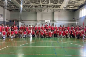 van-buyuksehir-belediyespor-gelecegin-voleybolcularini-yetistiriyor-NtaPu1M1.jpg