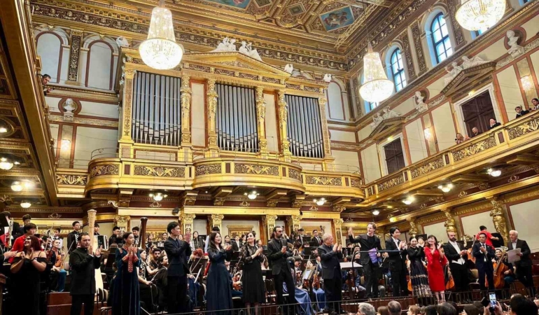 van-yyu-akademik-orkestrasi-viyanada-sahne-aldi-MYWcIpC2.jpg