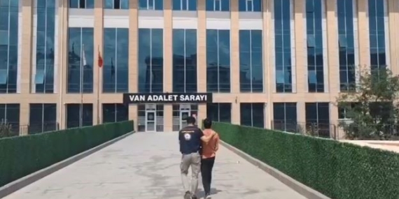 Van’da 2 organizatör tutuklandı