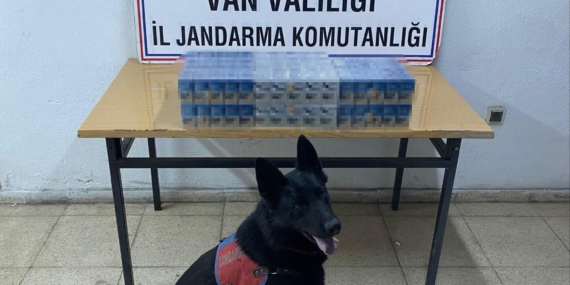 vanda-kacak-sigara-ve-elektronik-malzeme-ele-gecirildi-r68bYWj9.jpg