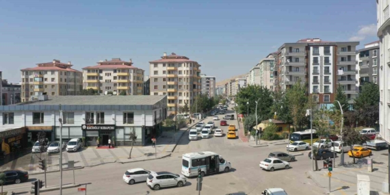 Altaylı ve Oğuz caddeleri yeniliyor
