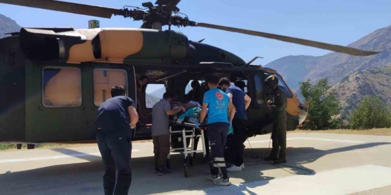 askeri-helikopter-hamile-kadin-icin-havalandi-TL9CcWrW.jpg