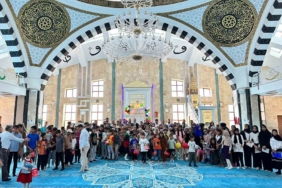 caldiranda-yaz-kuran-kurslari-sona-erdi-basarili-ogrencilere-odullerini-kaymakam-ve-muftu-takdim-etti-GUiQXwdj.jpg