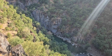 doganin-sakli-cenneti-masiro-kanyonu-ziyaretcilerini-hayran-birakiyor-ffSN2nI5.jpg
