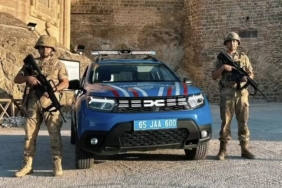 jandarma-tarihi-hosap-kalesinde-devriyede-y4VEtrXX.jpg