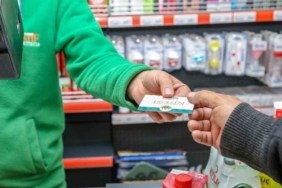 van-buyuksehir-belediyesi-bin-812-aileye-sosyal-kart-dagitti-WfiCApIM.jpg