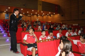 van-buyuksehir-belediyesi-meddahlik-gelenegini-surduruyor-asCCRgm8.jpg