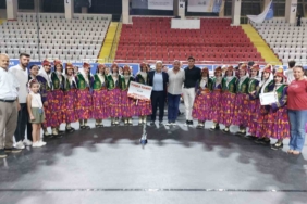 van-halkoyunlari-ekibi-turkiye-ikincisi-oldu-313O9MVF.jpg