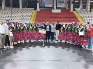 van-halkoyunlari-ekibi-turkiye-ikincisi-oldu-313O9MVF.jpg