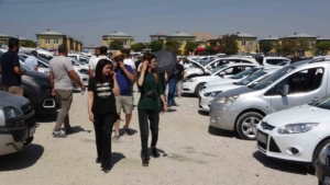 vanda-ikinci-el-acik-oto-pazarinda-durgunluk-suruyor-mEUqGzT9.jpg