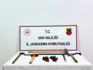 vanda-kacak-kazi-yapan-3-kisi-yakalandi-HVfqJSm7.jpg