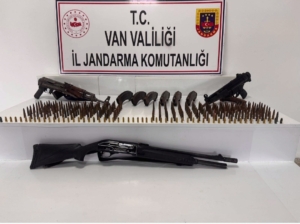 vanda-silah-ve-muhimmat-ele-gecirildi-Ounqb9zN.jpg