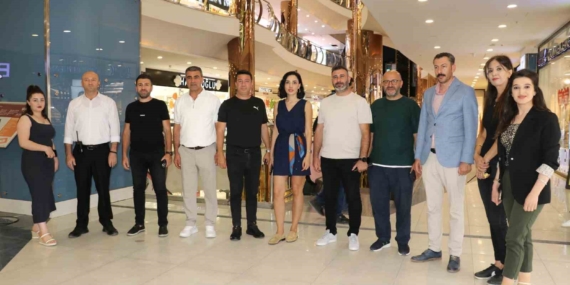VANmall AVM’den Vali Balcı’ya teşekkür