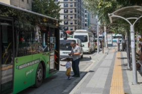 van-buyuksehir-belediyesinin-otobusleri-yesile-burundu-z57xJ4JE.jpg