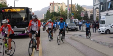 vanda-bisikletliler-avrupa-hareketlilik-haftasi-icin-pedal-cevirdi-jsGLwmlL.jpg