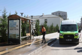 vanda-mobil-temizlik-ve-yikama-araciyla-duraklar-artik-daha-temiz-pGQtuJZ2.jpg