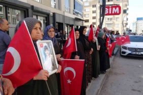 vanli-anne-baris-olsun-bu-aci-bitsin-tmVkCXll.jpg
