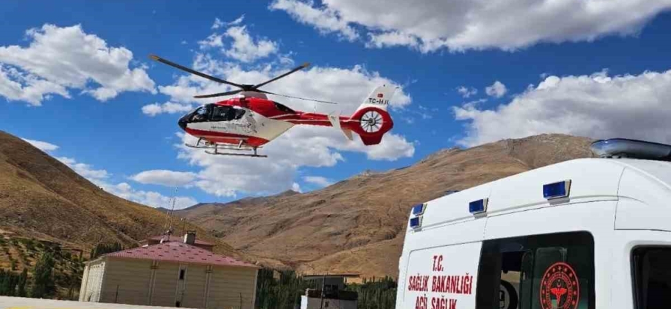 60-yasindaki-kalp-hastasi-helikopter-ambulansla-vana-sevk-edildi-ckj5zjMd.jpg