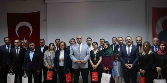 Van’da “Eğitimde İyi Örnekler” ödülleri sahiplerini buldu
