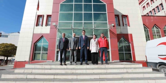 Erciş’te “Hedef 1918 Ünite Kan, Sen de Bir Cana Umut Ol” kampanyası başlatıldı