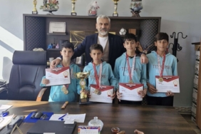 suphan-ortaokulu-ogrencileri-kros-musabakalarinda-il-birincisi-oldu-rybuZIZD.jpg