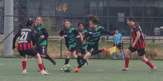 TFF Kadınlar 2. Lig: Vangücü SK:  4 – Kahramanmaraş Anadolu SK:  2