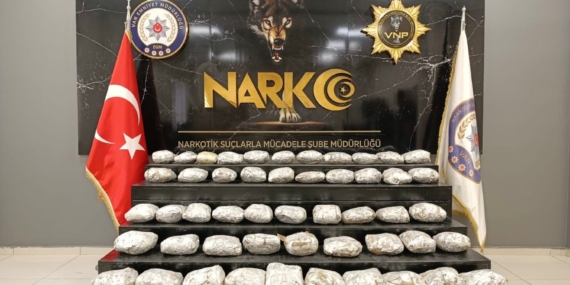 Van’da 19 kilo 660 gram skunk ele geçirildi