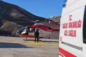 hamile-kadin-ambulans-helikopterle-vana-getirildi-iEyYW598.jpg