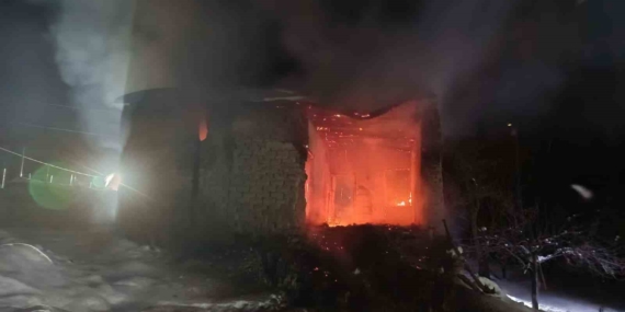 Erciş’te 3 ayrı yangın