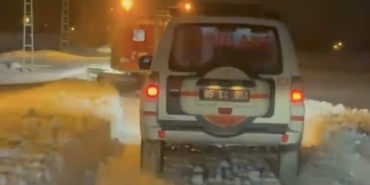 erciste-kapanan-yollarda-hastalara-snowtrack-ile-ulasildi-7qSuhQUD.jpg