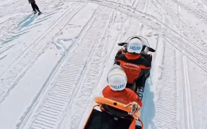 abali-kayak-merkezinde-jak-timlerinden-guvenlik-devriyesi-4Wd657wR.jpg