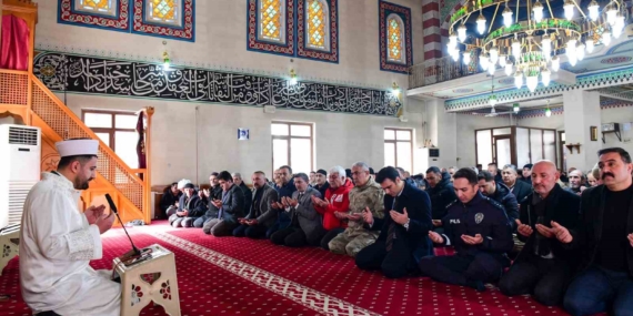 Çatak’ta çığ felaketinde hayatını kaybeden 42 kişi anıldı