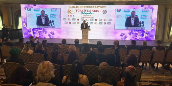 HAK-İŞ’in “Türkiye kadın buluşmaları” programı Van’da düzenlendi