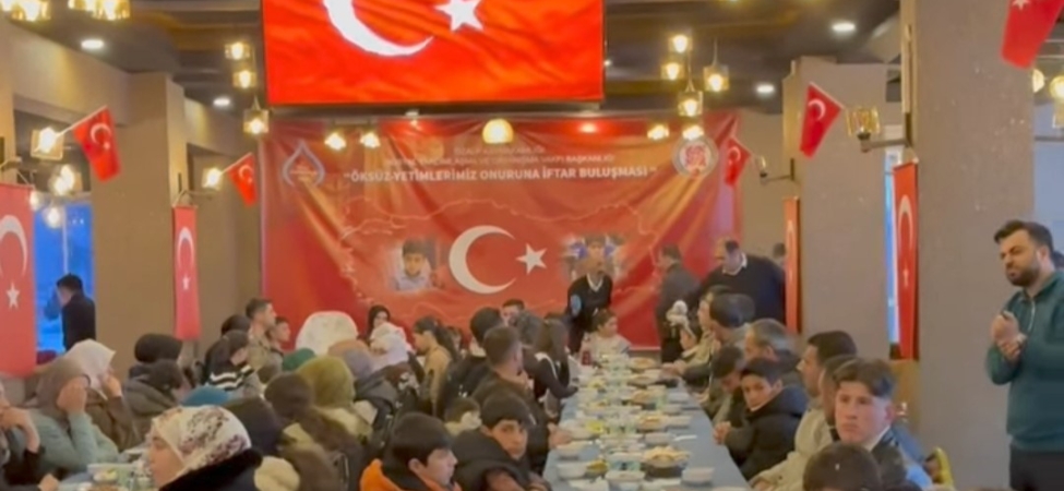 kaymakam-bulut-yetim-ve-oksuz-cocuklarla-iftarda-bulustu-Ay43C3YE.jpg