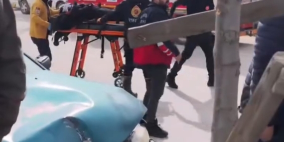 Van’da iki otomobil çarpıştı: 5 yaralı