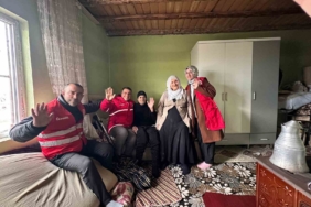 kizilay-muradiye-subesinden-yaslilara-ziyaret-2MGbsRTB.jpg