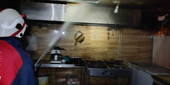 Özalp’ta iş yeri yangını