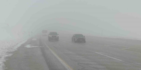 Van’da sis ve kar yağışı yüksek kesimlerde etkiliyor